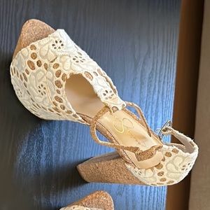 Jessica Simpson … Gorgeous  brand new platform sandals !!